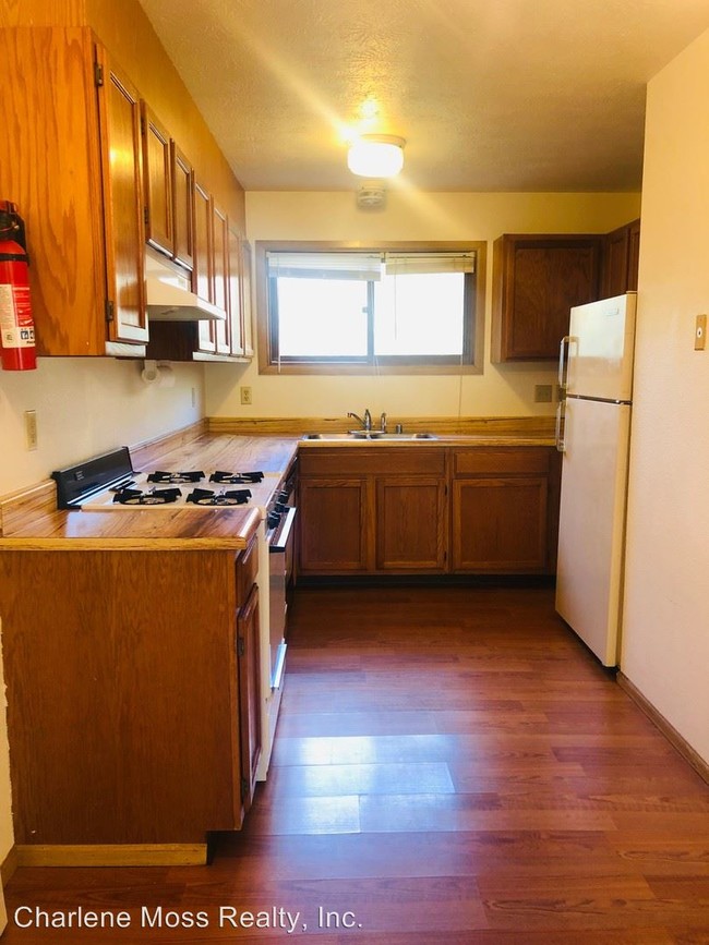 Foto del edificio - 451 S Willow Ln