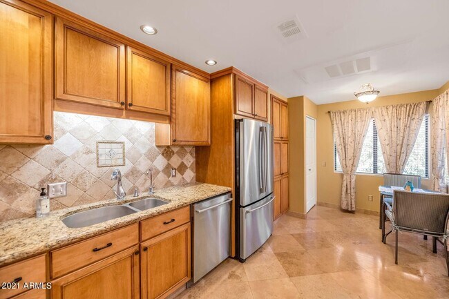 Foto del edificio - 15151 N Frank Lloyd Wright Blvd