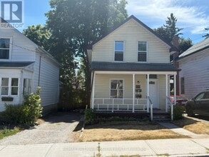 Building Photo - 581 Paterson St