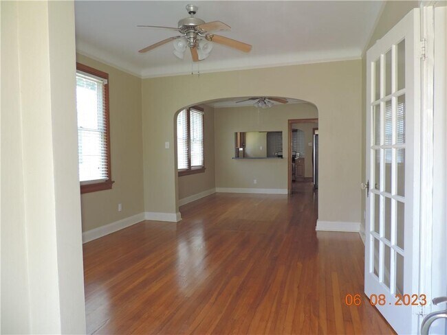 Building Photo - 225 Rio Vista Ave