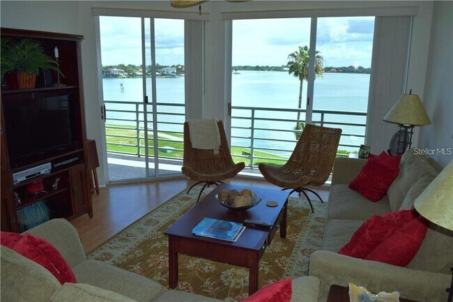 Foto del edificio - 8021 Sailboat Key Blvd S