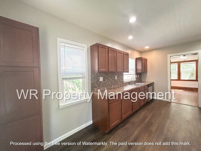 Foto del edificio - 3 Bed 1 Bath Home is West Toledo Library Neighborhood