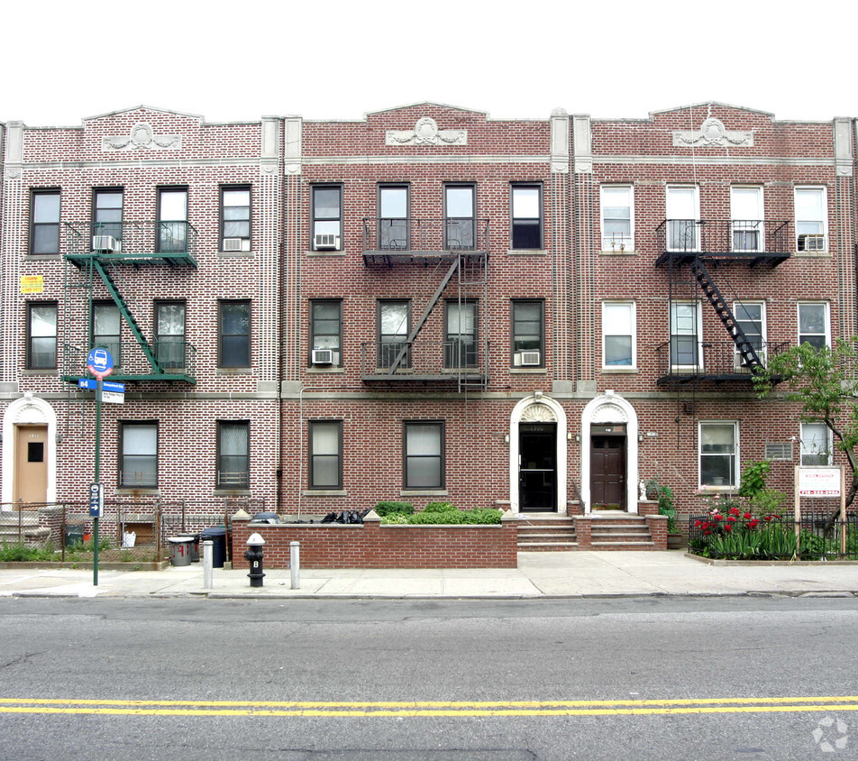 Primary Photo - 1908 Bay Ridge Pky