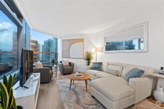 Building Photo - 1050 Burrard St