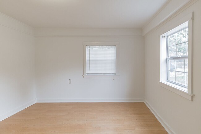 Foto del edificio - ****HUGE 3/1 House for Rent AVAILABLE NOW****
