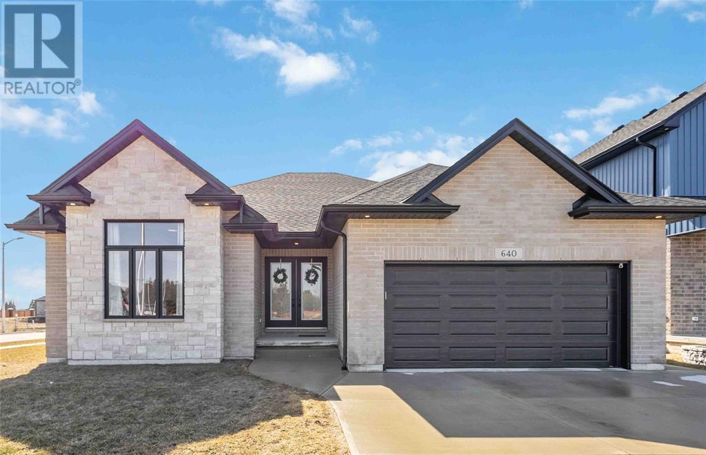 Photo principale - 640 SWEETBAY Cres