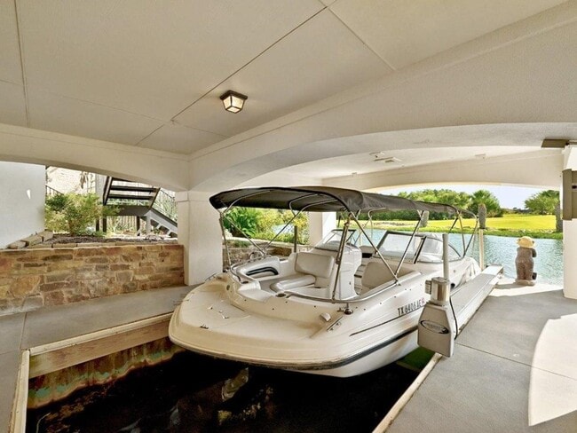 Foto del edificio - 74 Applehead Island Dr