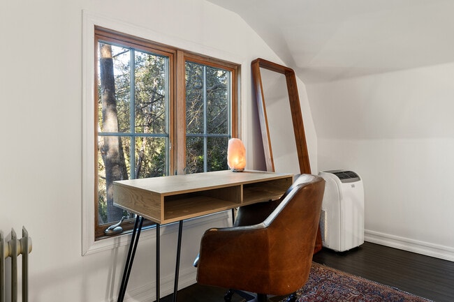 Building Photo - 21487 Encina Rd