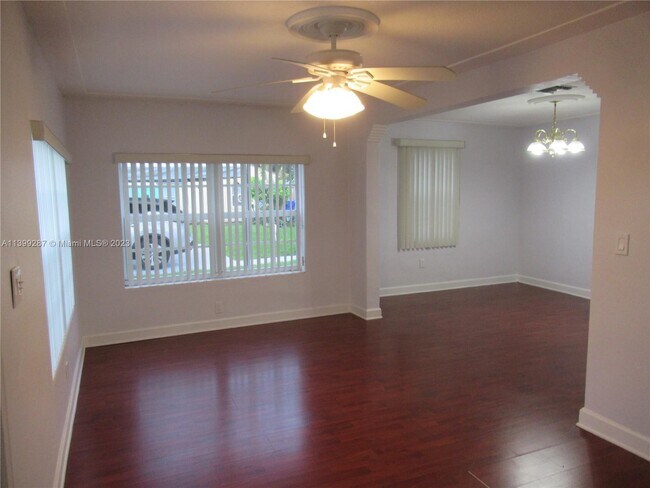Building Photo - 511 NW 60th Way