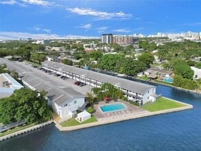 Building Photo - 1816 E Oakland Park Blvd