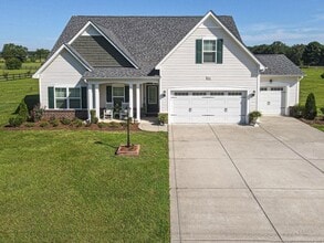 Building Photo - 2935 Duck Pond Rd
