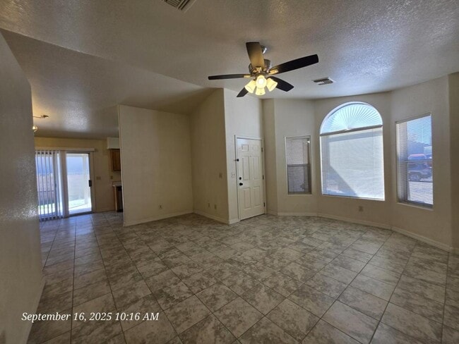 Building Photo - 3757 Lass Ave