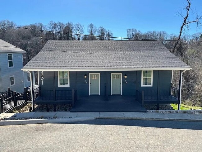 Building Photo - 431 Blackford St