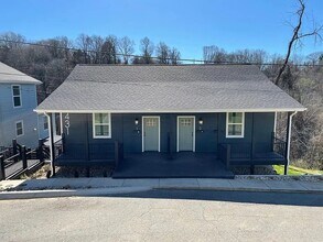 Building Photo - 431 Blackford St