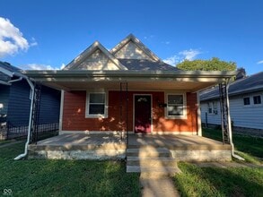 Building Photo - 117 N Sheffield Ave
