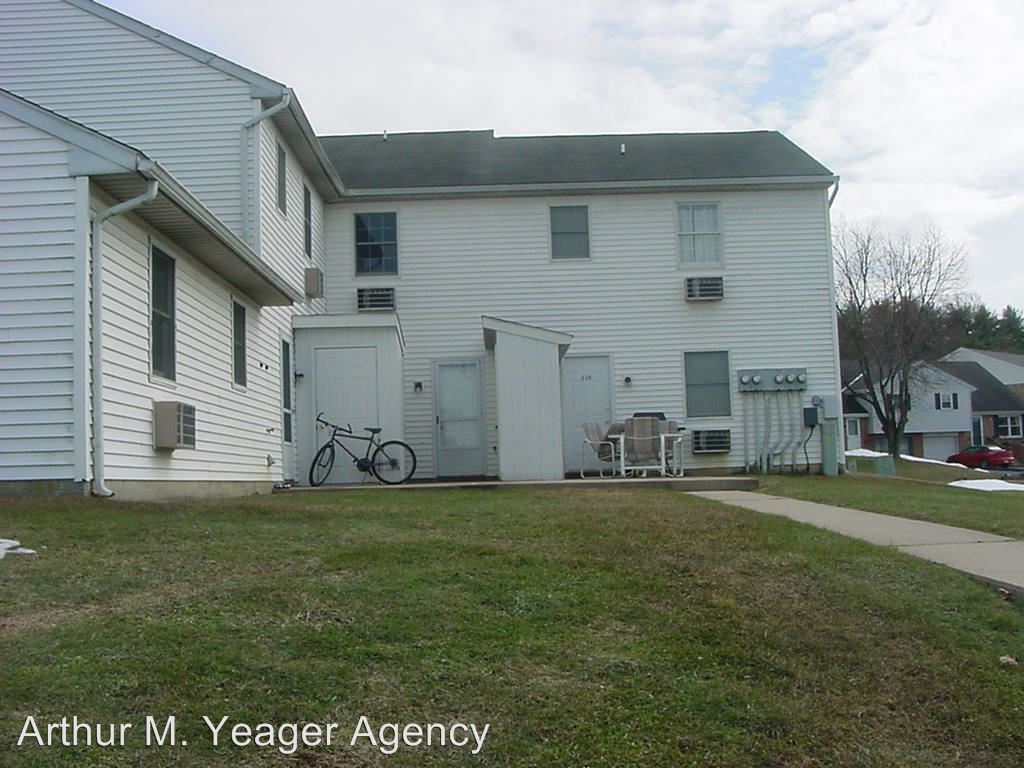 Building Photo - 238 Colonial Dr