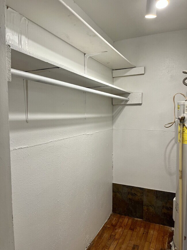 Foto del edificio - Convenient 1 Bedroom Apartment - Close to ...