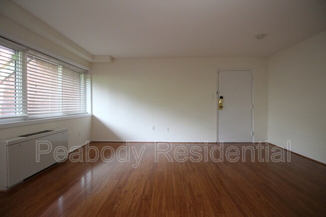 Building Photo - 1511 S George Mason Dr
