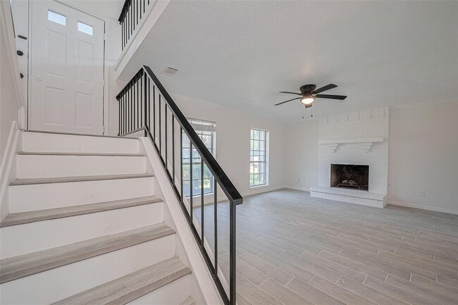Building Photo - 413 E Castle Harbour Dr
