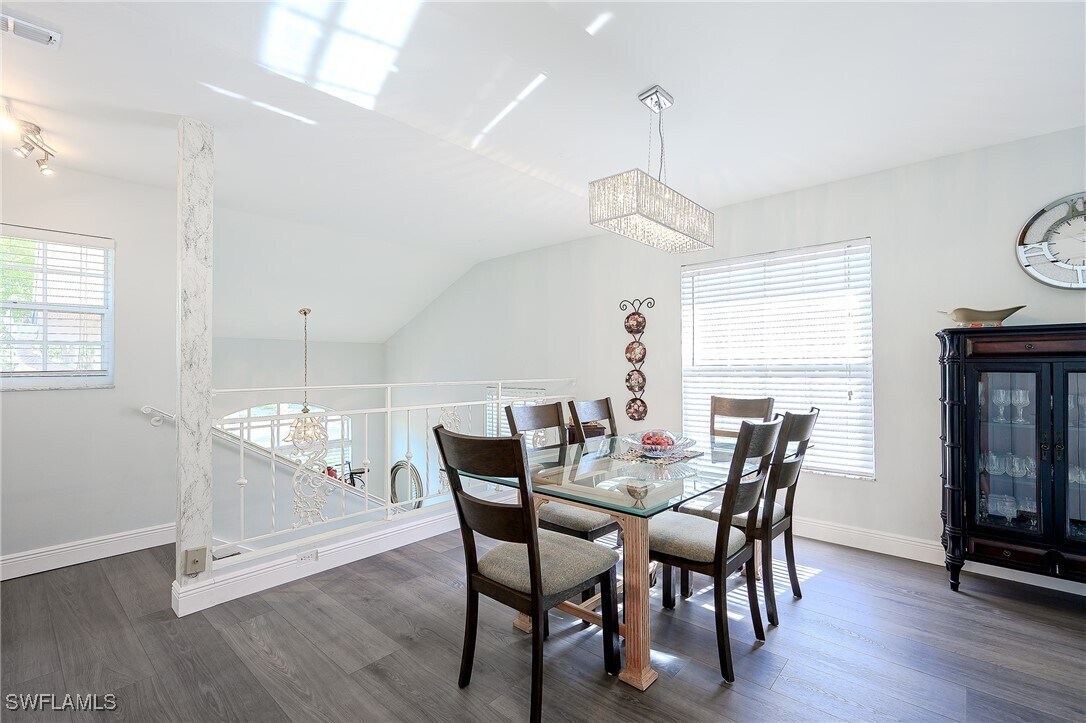 Foto principal - 2460 Old Groves Rd