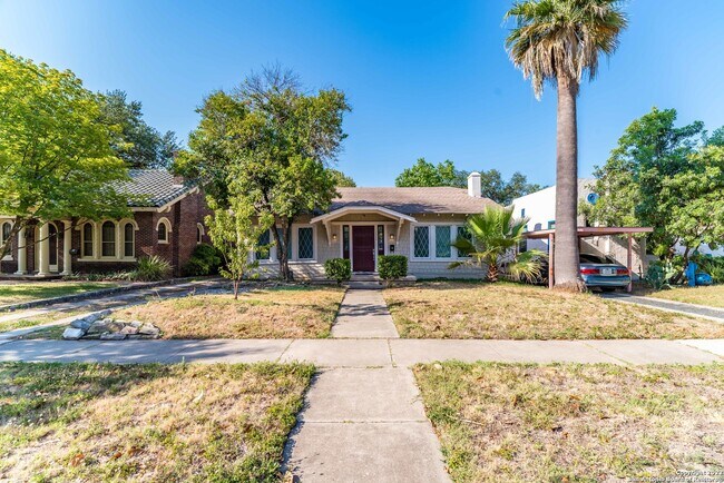Foto del edificio - 1542 W Magnolia Ave