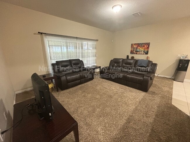 Building Photo - 13339 Solar Dr