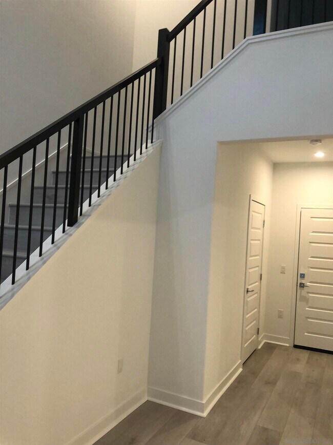 Building Photo - 2830 Avella Cir