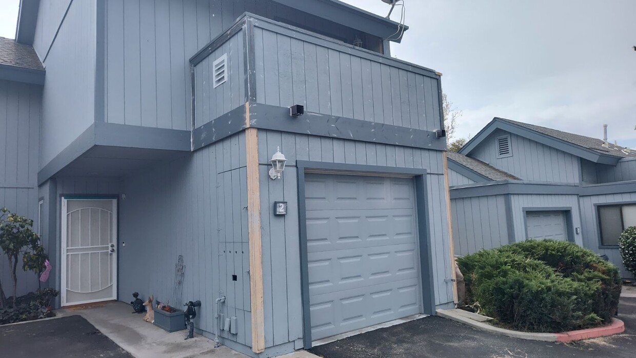 Exterior- has since been painted. - 2 Quail Ridge Dr