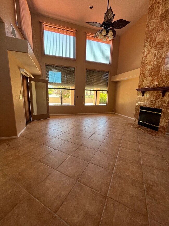 Foto del edificio - Beautiful 3 bedroom home on 1 acre