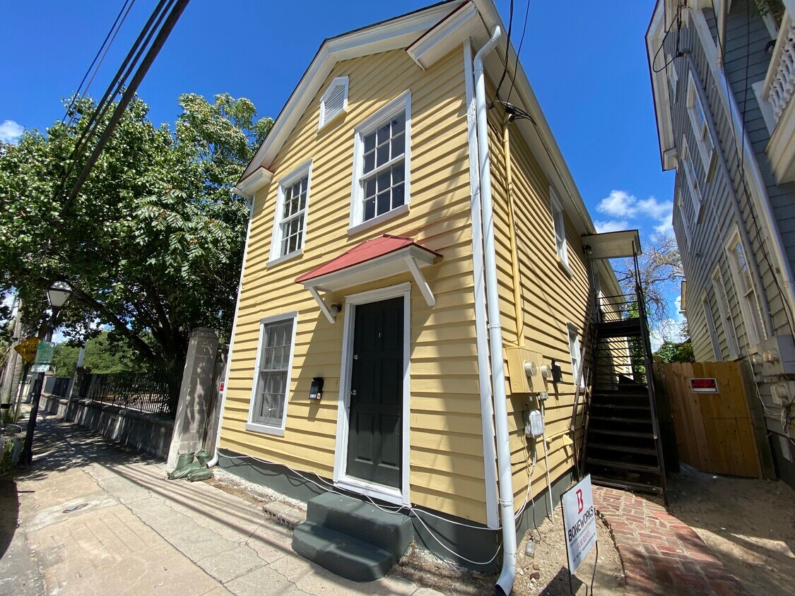 Primary Photo - 64 Columbus St