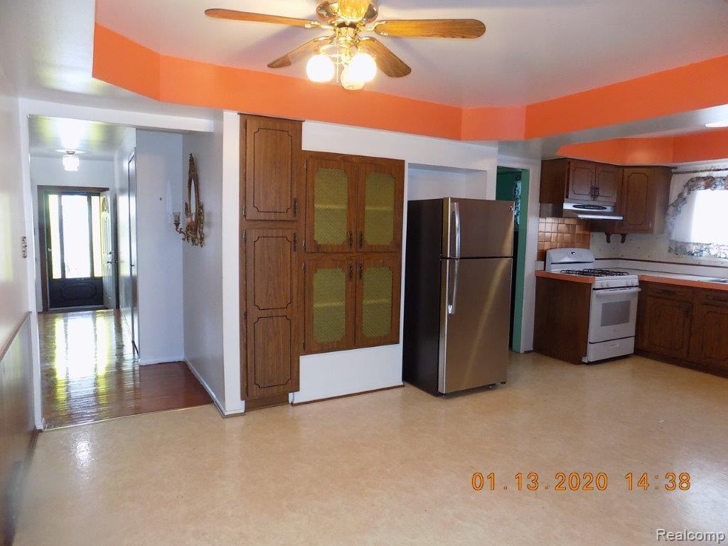 30543 Austin Dr, Warren, MI 48092 House for Rent in Warren, MI