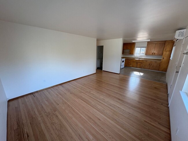 Building Photo - 537fst