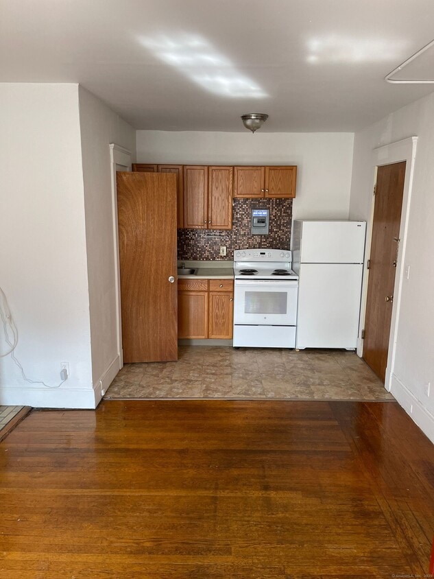 Primary Photo - 644 Orange St
