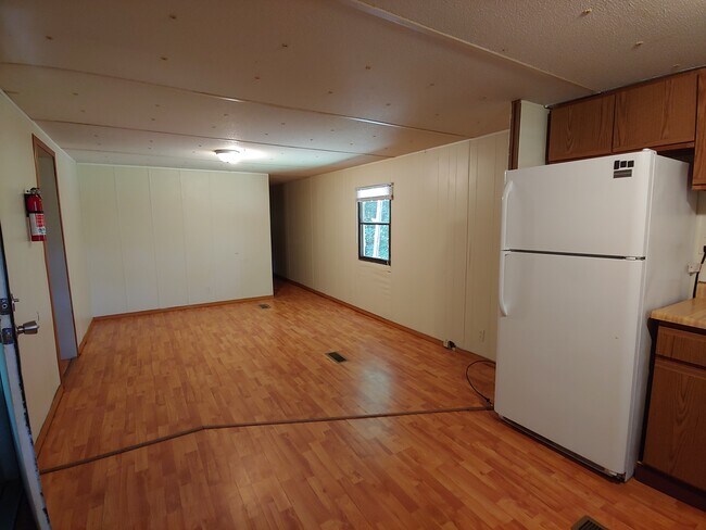 Living Room - 70 Pounders Dr