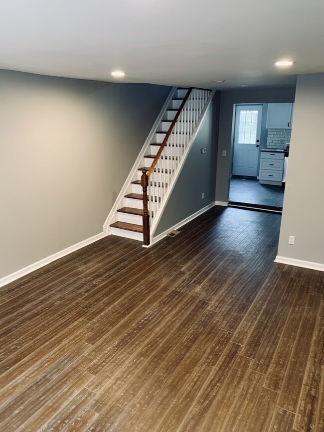 Foto del edificio - 521 Cantrell St