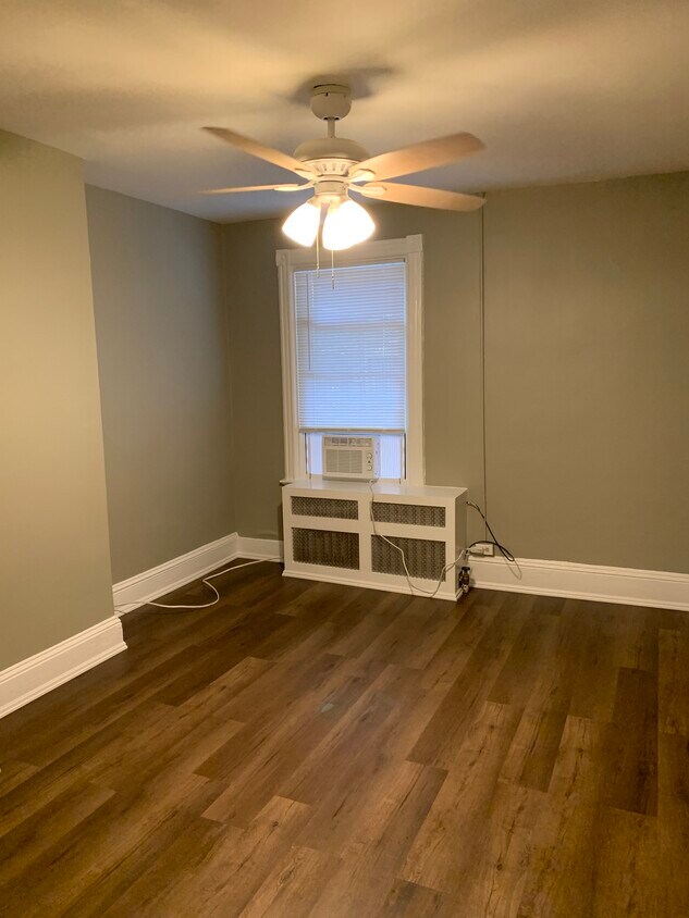 Bedroom 1a - 1829 Swann St