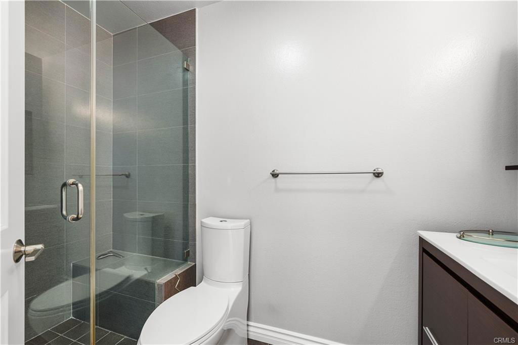 12390 Chandler Blvd, Los Angeles, CA 91607 Townhome Rentals in Los