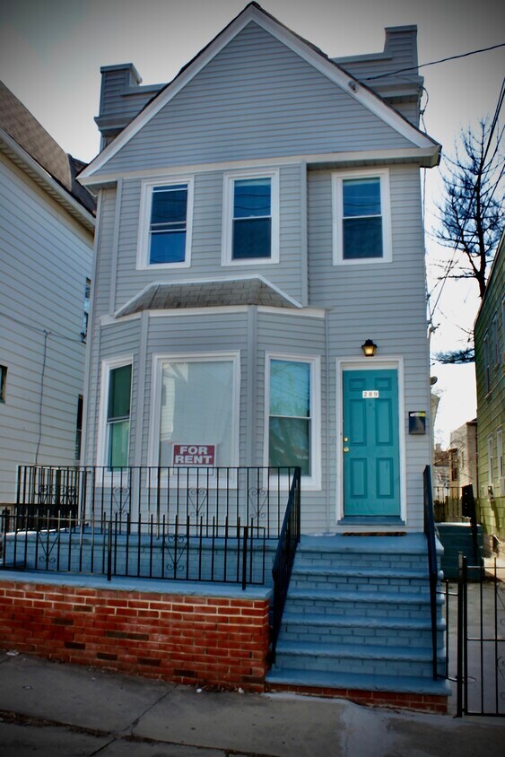 289 Claremont Ave, Jersey City, NJ 07305 House Rental in Jersey City