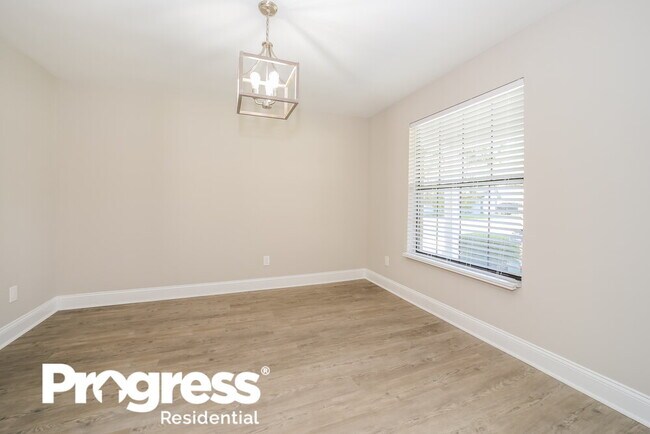 Building Photo - 10802 Naples Ct S