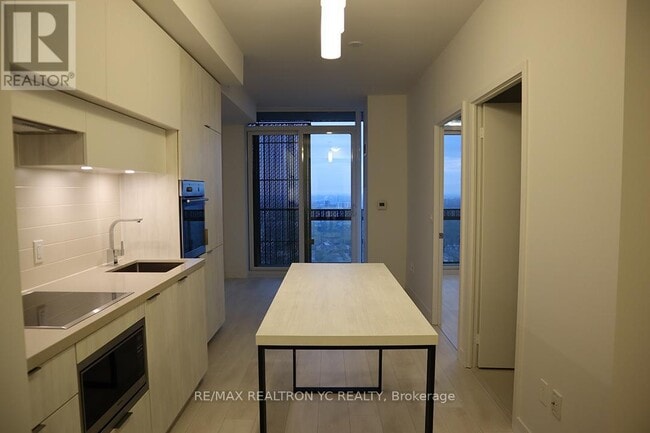 Building Photo - 4804-4808 EGLINTON Ave