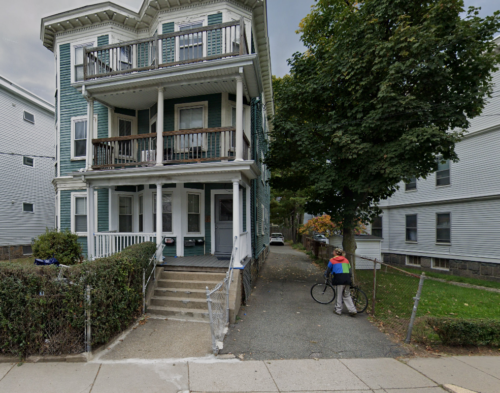 Primary Photo - 331 Faneuil St