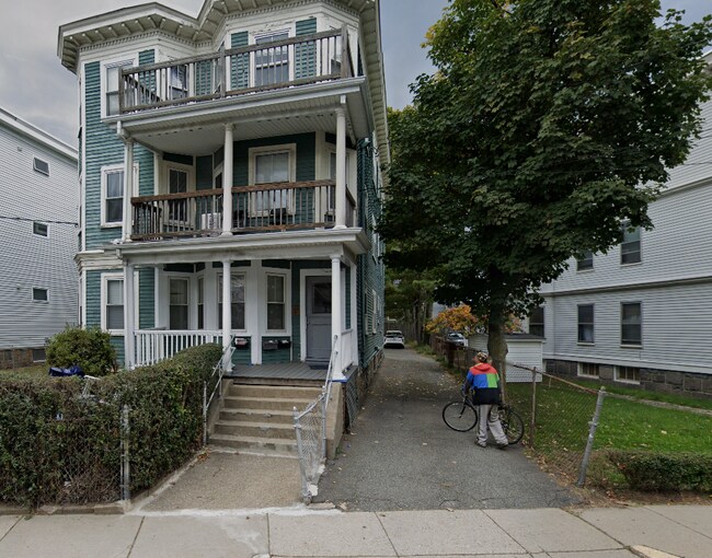 Building Photo - 331 Faneuil St