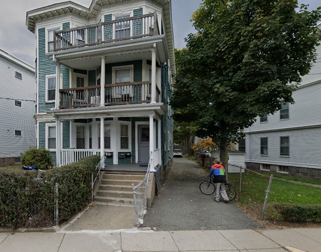 Building Photo - 331 Faneuil St