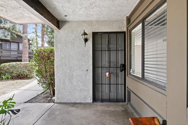 Foto del edificio - 2 Spacious Bedroom Diamond Bar Condo for L...
