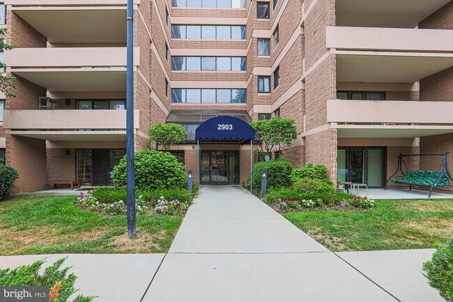 Building Photo - 2903 Fallstaff Rd