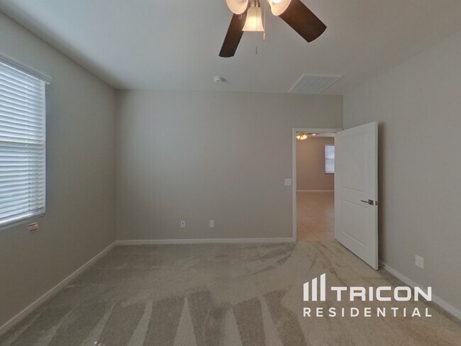 Building Photo - 40381 W Hillman Dr