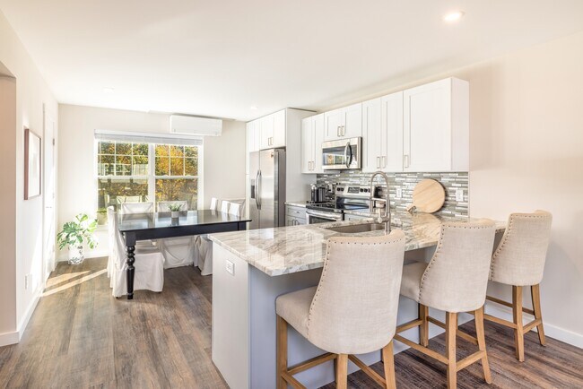 Foto del edificio - 94 N Bridebrook Rd