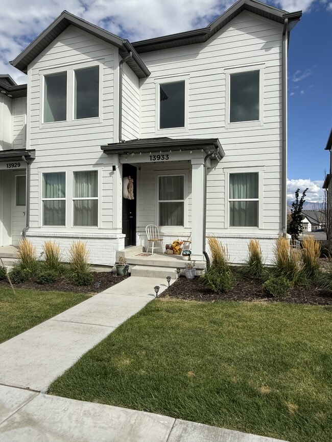 Building Photo - 13933 Canaan Peak Dr
