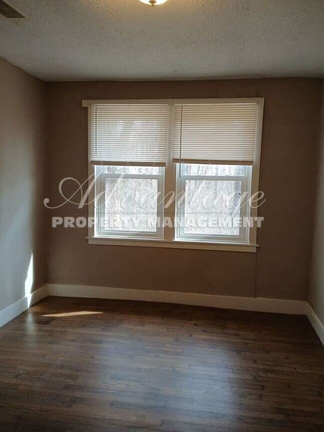 Building Photo - Newly Renovated Home In Frayser