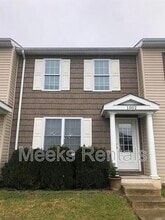 Building Photo - 1002 Fairway Gardens Dr